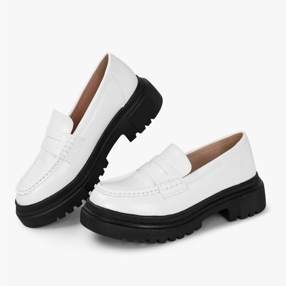 Gemialle - Women’s Platform Slip on Penny Loafers -‎ Size 6.5 - Black & White